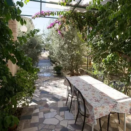 In With Terrace, Air Conditioning, Wifi, Dishwasher 5146-8 Apartment