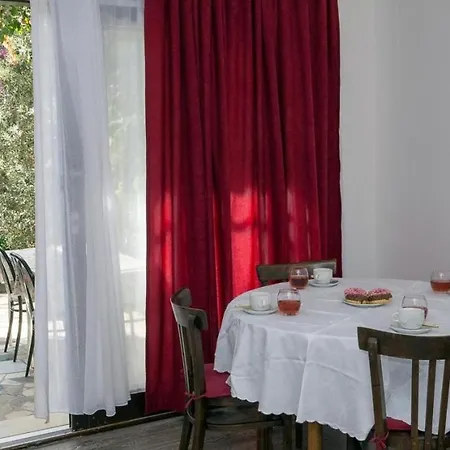 Apartment In With Terrace, Air Conditioning, Wifi, Dishwasher 5146-8 *