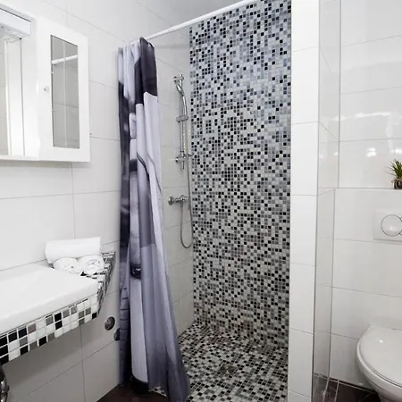 In With Terrace, Air Conditioning, Wifi, Dishwasher 5146-8 *