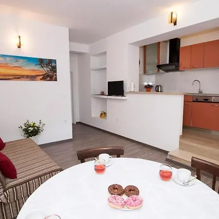 In With Terrace, Air Conditioning, Wifi, Dishwasher 5146-8 Apartment Duce