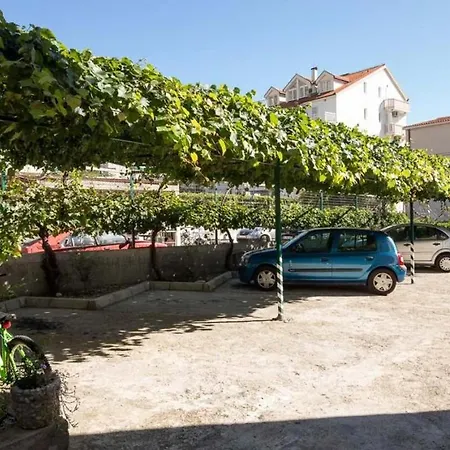 Apartment In With Terrace, Air Conditioning, Wifi, Dishwasher 5146-8 *