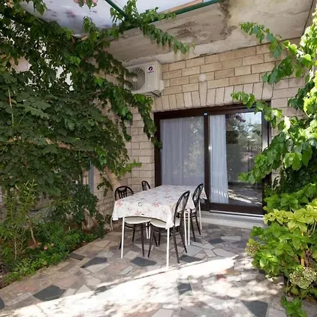 Διαμέρισμα In With Terrace, Air Conditioning, Wifi, Dishwasher 5146-8 Duće